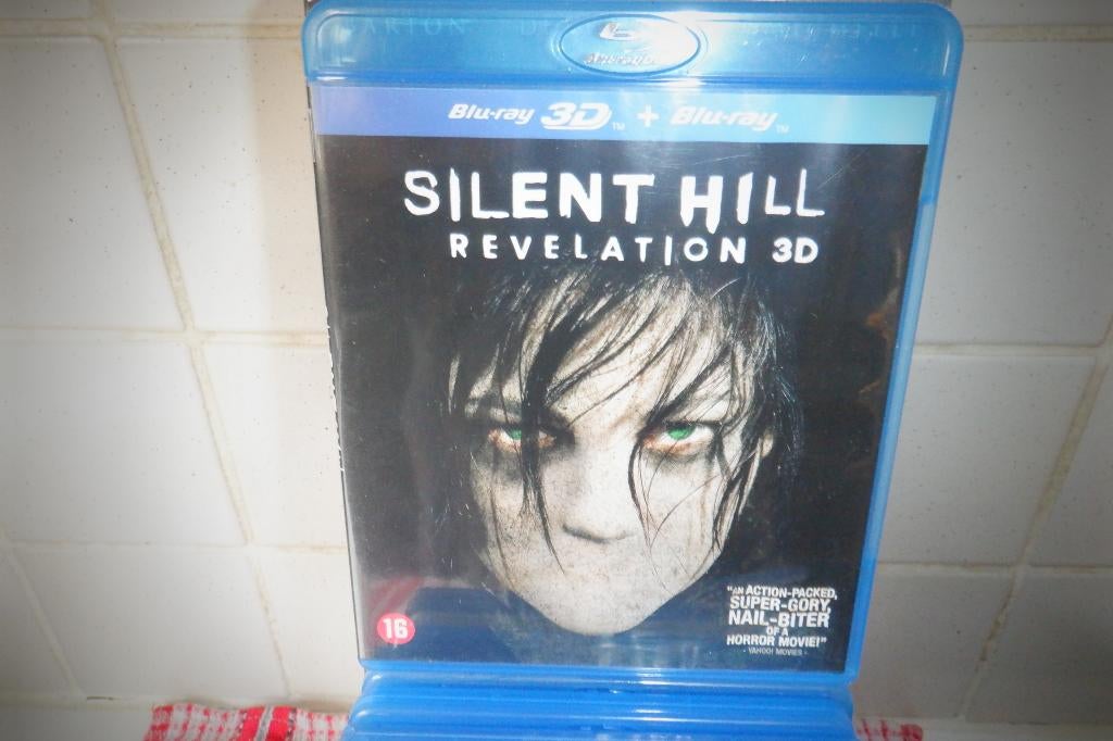 BLU RAY 3D + BLU RAY Silent Hill Revelation., Cd's en Dvd's, Ophalen of Verzenden, Zo goed als nieuw, Horror
