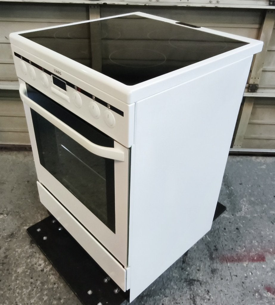 CUISINIERE AEG 47056 - VITRO, Electroménager, Classe énergétique A ou plus économe, 4 zones de cuisson, Comme neuf, Enlèvement