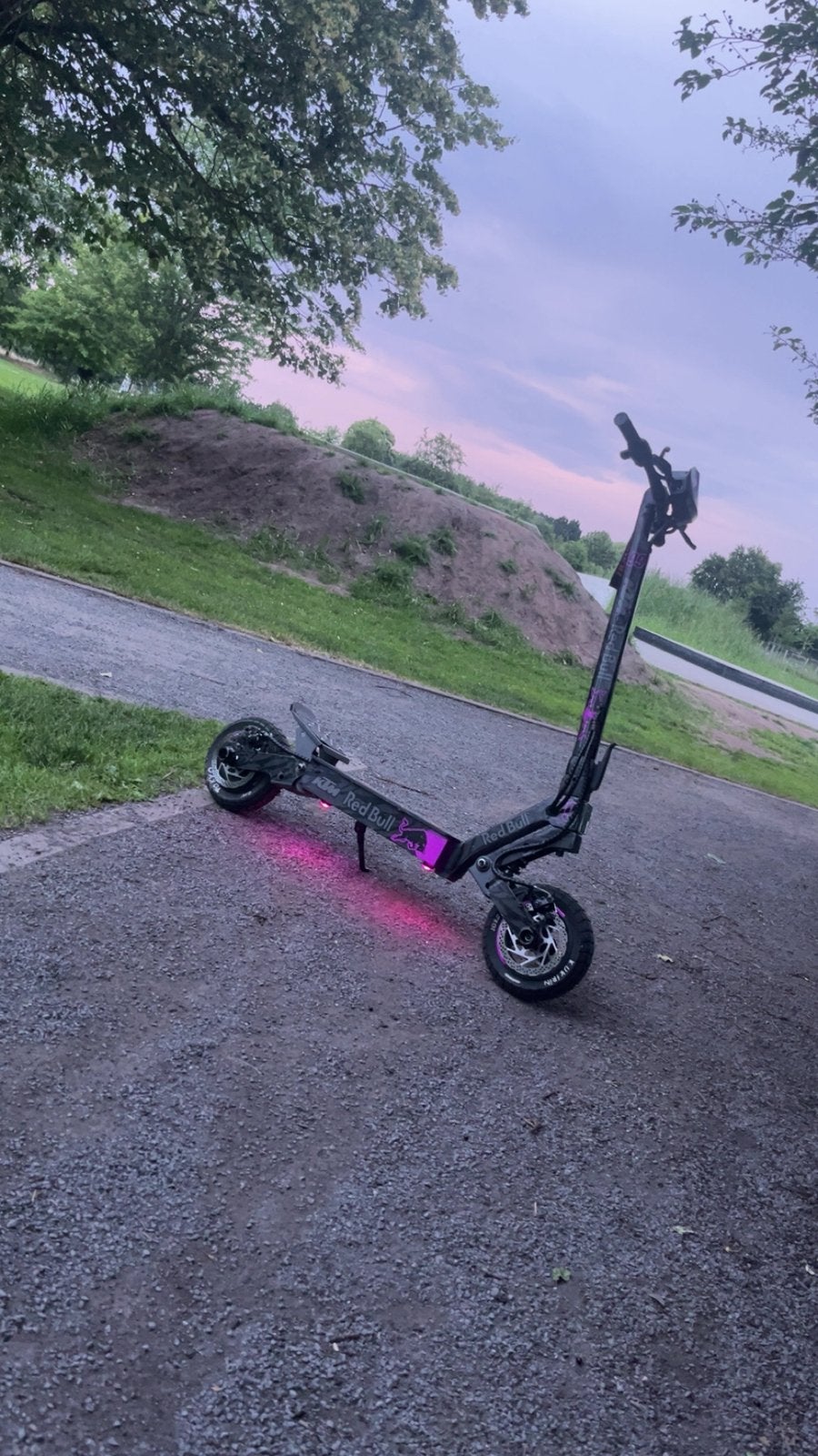 Kukirin custum redbull set, Fietsen en Brommers, Steps, Ophalen, Zo goed als nieuw