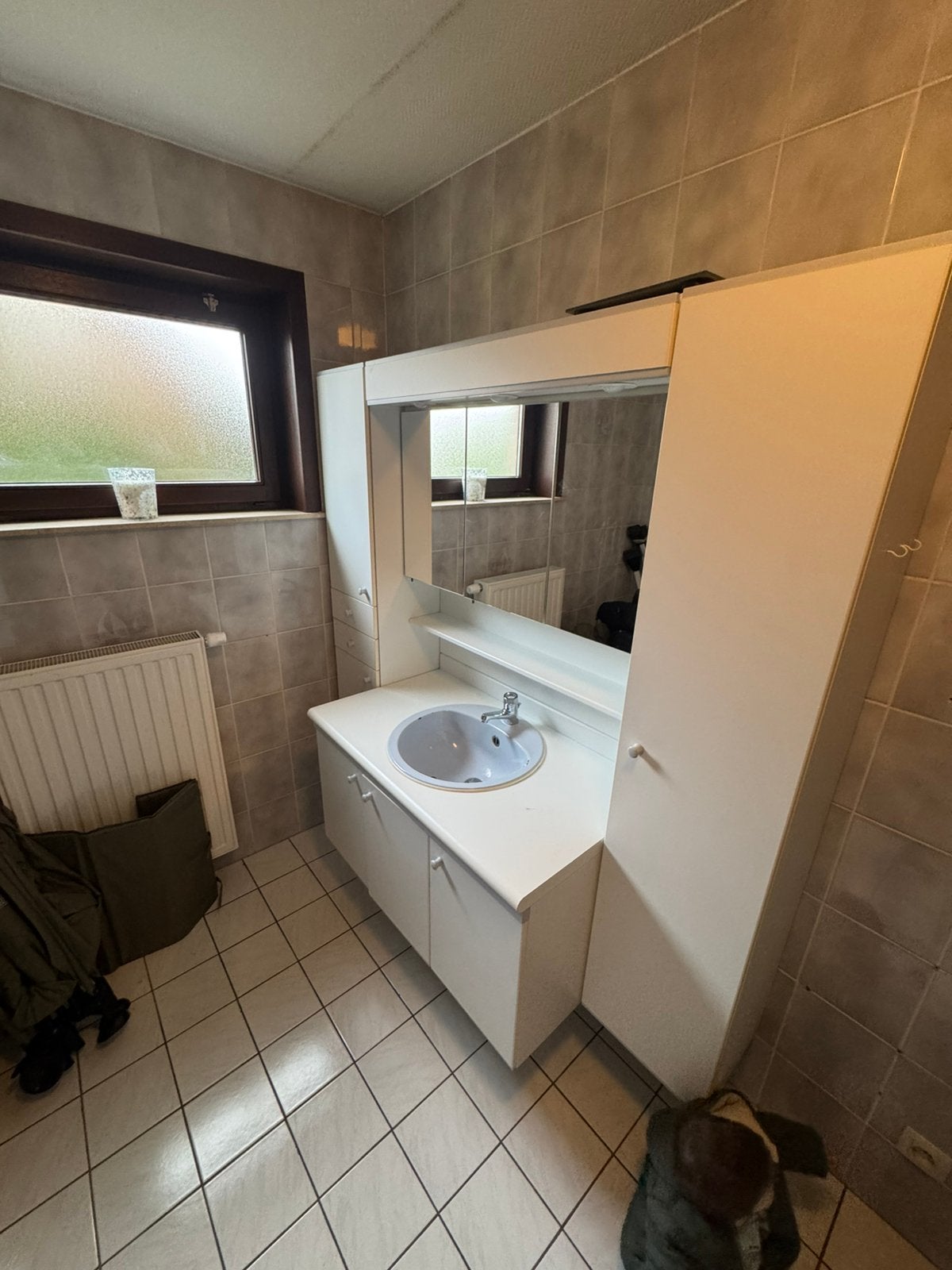 Badkamer meubel, Ophalen