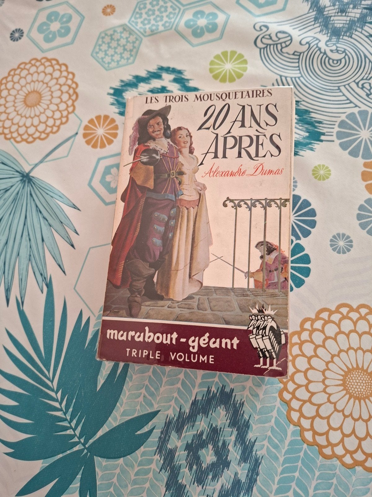 Alexandre Dumas. Les trous mousquetaires., Ophalen of Verzenden