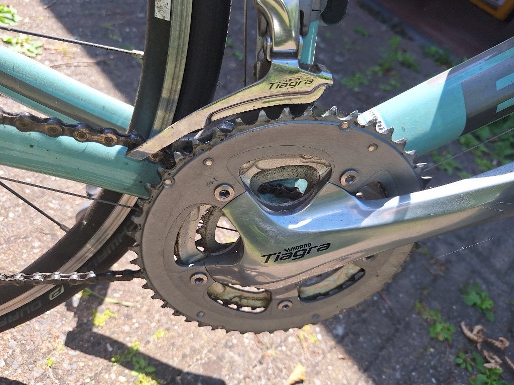 Bianchi via nirone 7, Enlèvement, Carbone
