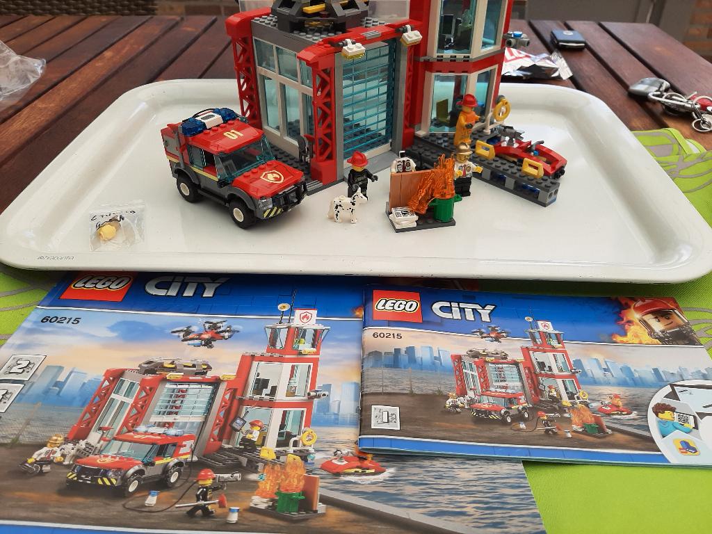 Lego City Fire - set 60215 Fire Station, City, Lego, Ophalen of Verzenden, Complete set