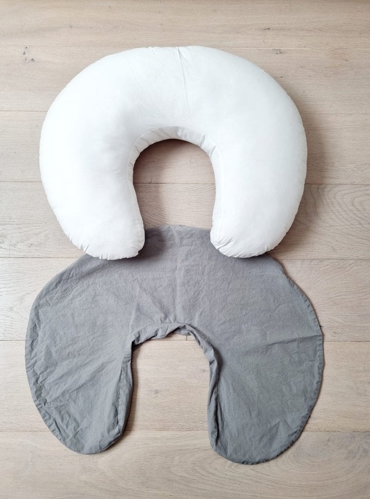 IKEA LEN voedingskussen met hoes, Kinderen en Baby's, Babyvoeding en Toebehoren, Zo goed als nieuw, Voedingskussen, Ophalen