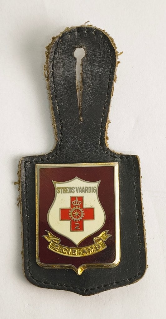 ABL borsthanger breloque 2e compagnie ambulance, Ophalen of Verzenden, Landmacht, Embleem of Badge