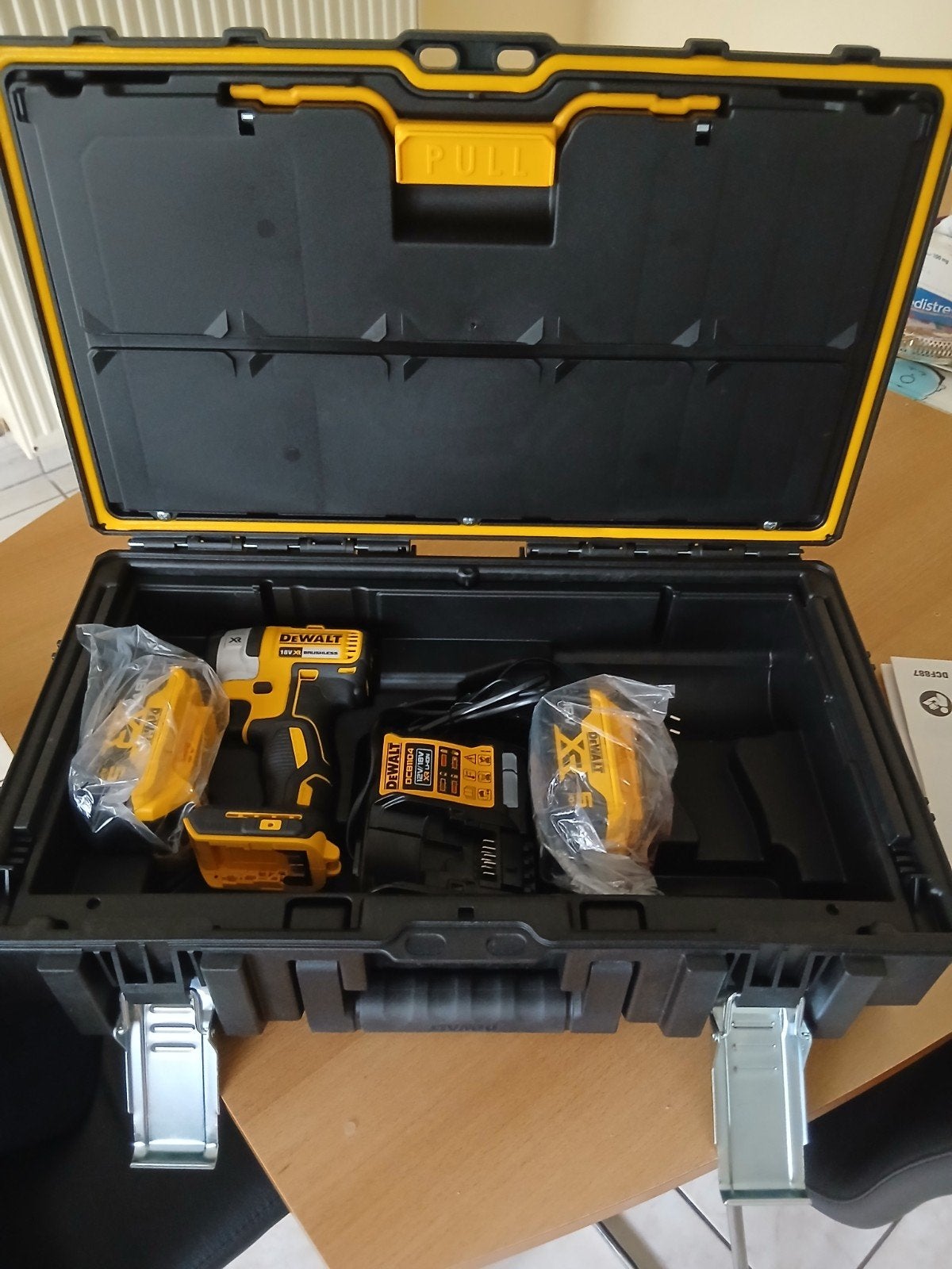 dewalt, Doe-het-zelf en Bouw, Ophalen
