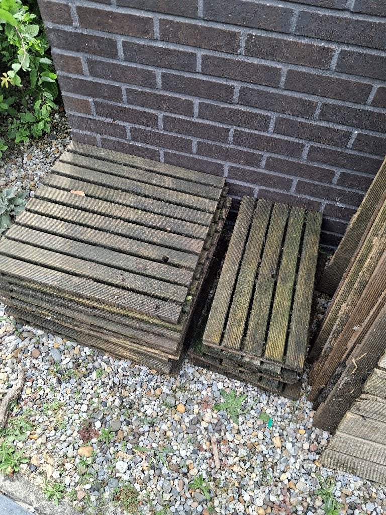 Gratis Houten tuin / terrastegels, Enlèvement