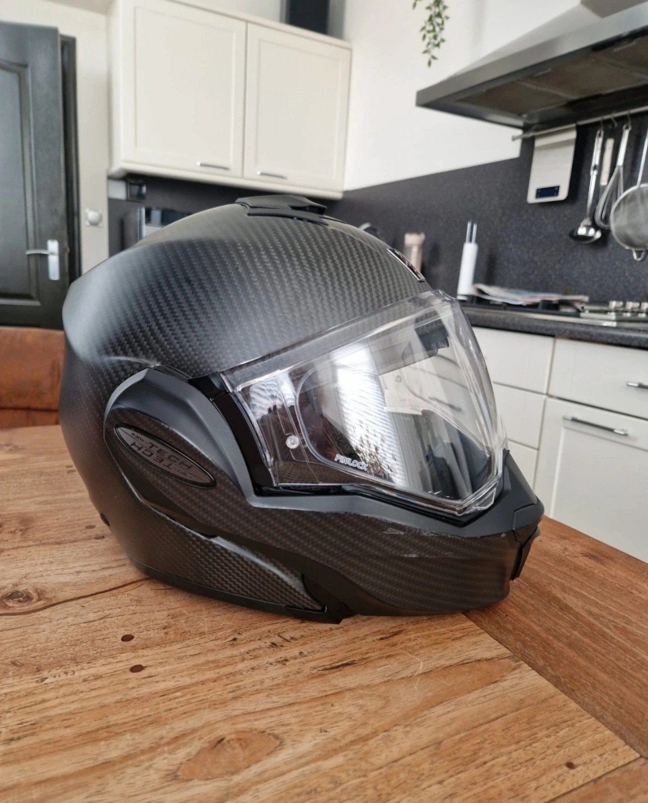 Scorpion carbon motorhelm, Motoren, S