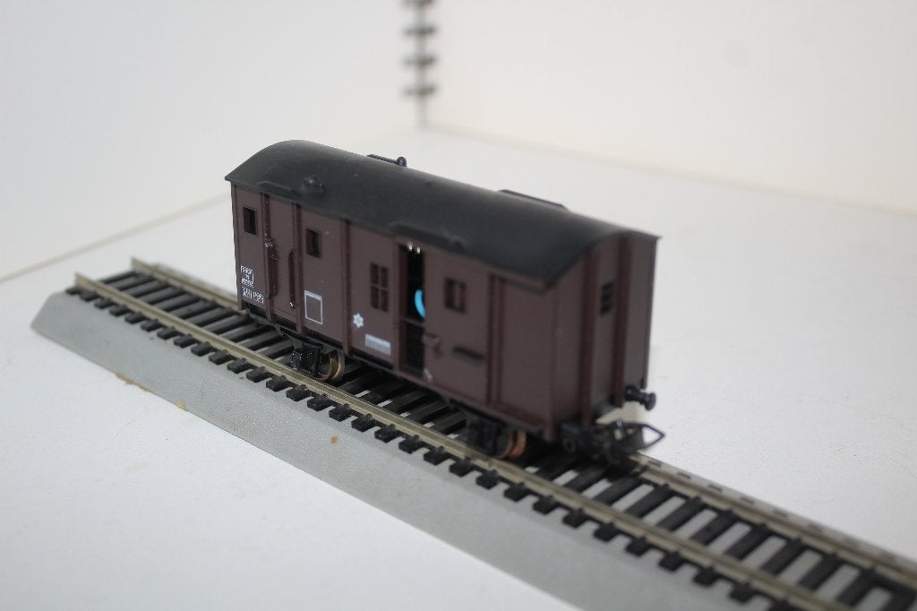 jouef ho wagon avec feux fin de convoi, Hobby & Loisirs créatifs, Trains miniatures | HO, Jouef, Enlèvement ou Envoi, Wagon, Courant continu