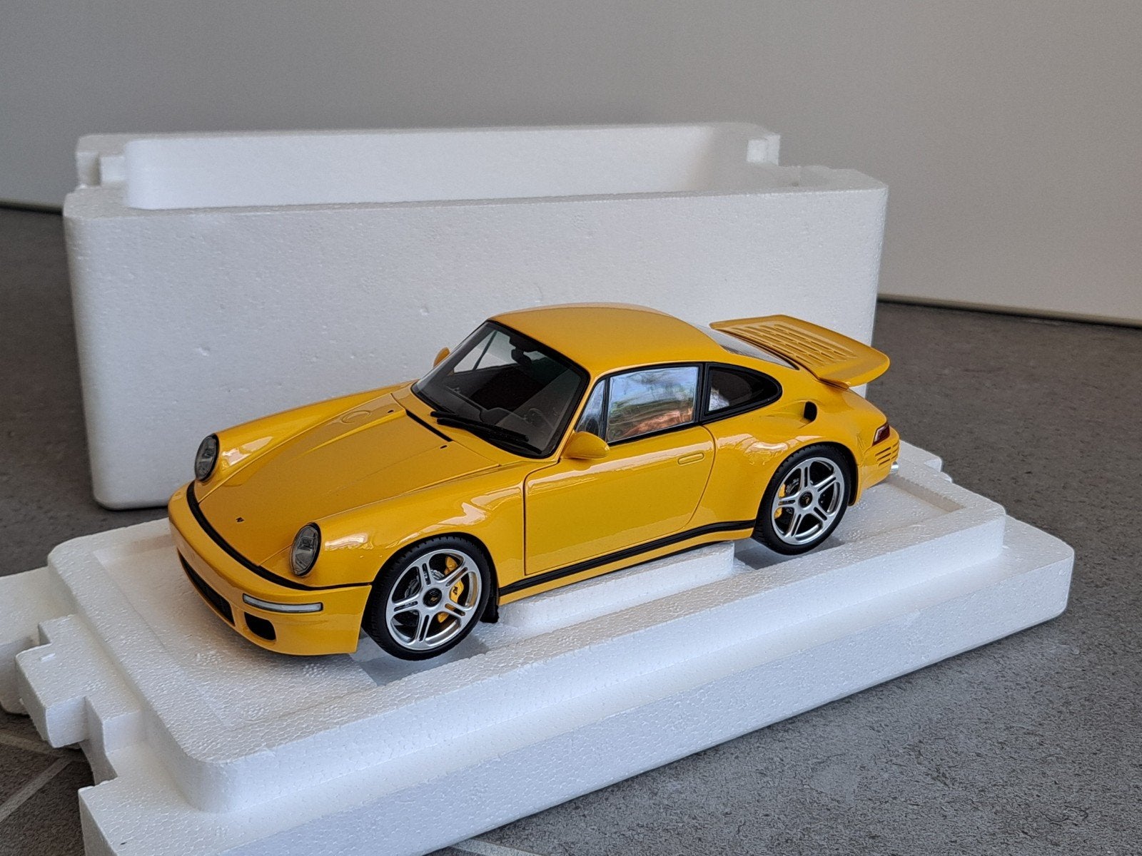 ALMOST REAL 1:18 880301 PORSCHE RUF CTR ANNIVERSAIRE, Enlèvement ou Envoi, Neuf, Voiture
