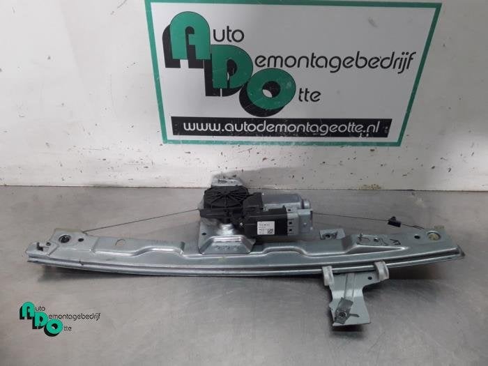 Mécanique vitre 4portes avant gauche d'un Peugeot 207 (207, -, 3 mois de garantie, Utilisé, -