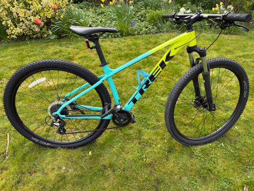Trek Marlin 5 (frame M, geel-blauw), Fully, Ophalen, Zo goed als nieuw, Trek