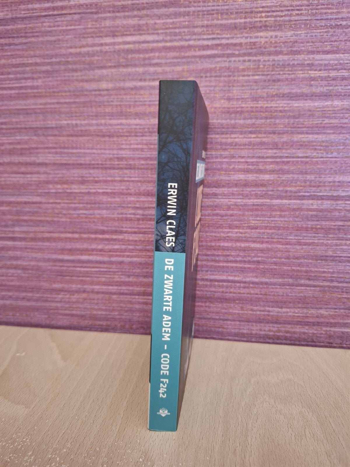 Boek De zwarte adem - Code F242 - Boektopper, Boeken, Ophalen of Verzenden