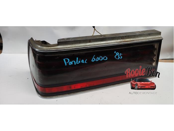 Achterlicht links van een Pontiac 6000, Auto-onderdelen, Gebruikt, Pontiac, -, -