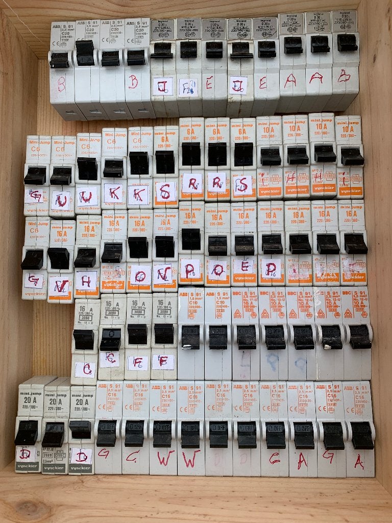 disjoncteur, Enlèvement, Utilisé, ABB, Disjoncteur divisionnaire