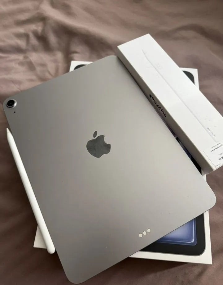 iPad Air M3 256GB WiFi + Apple Pencil, Computers en Software, Apple iPad Air, 11 inch, Ophalen of Verzenden, Zo goed als nieuw