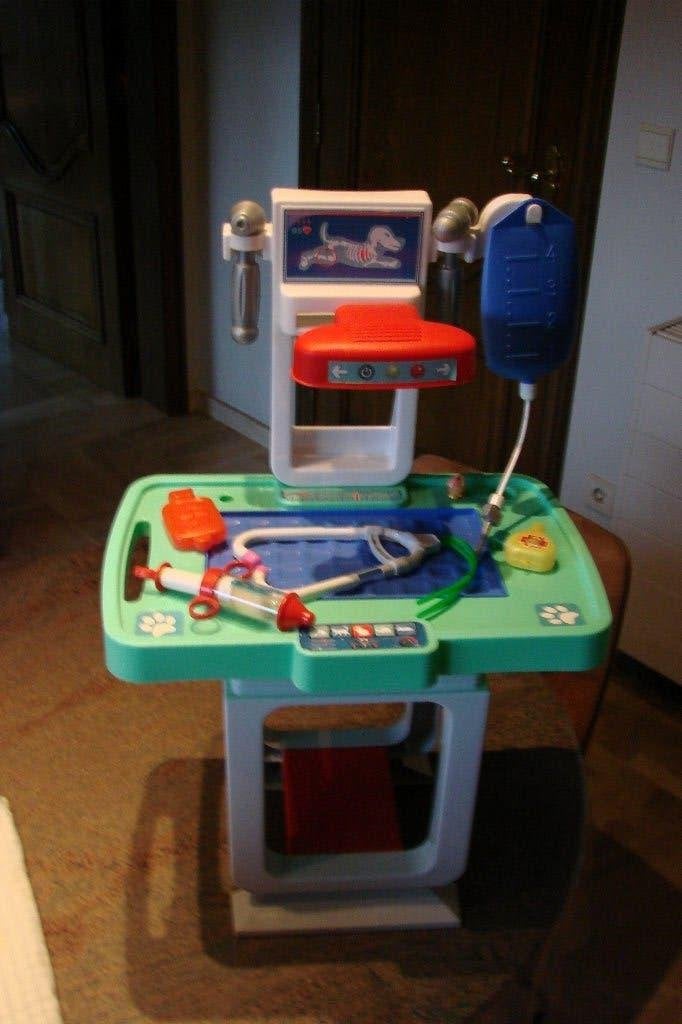 dierenarts  verzorgtafeltje met accessoires, Kinderen en Baby's, Ophalen, Gebruikt