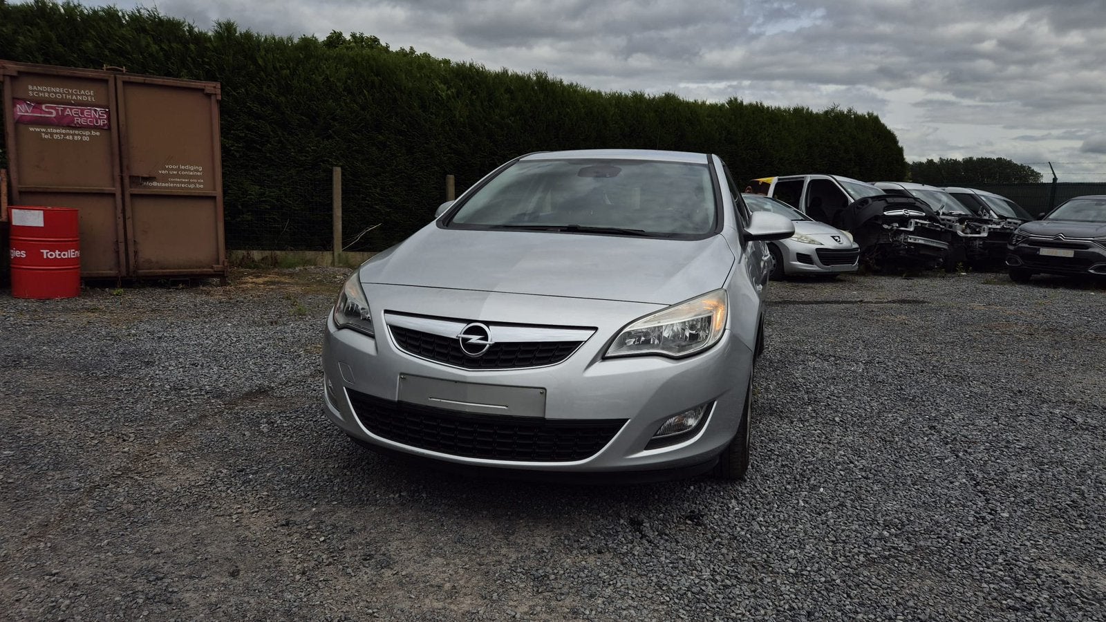 Opel astra 1.6 benzine/eu 5/wordt gekeurd voor verkoop, Auto's, Opel, Voorwielaandrijving, Euro 5, Stof, Zwart