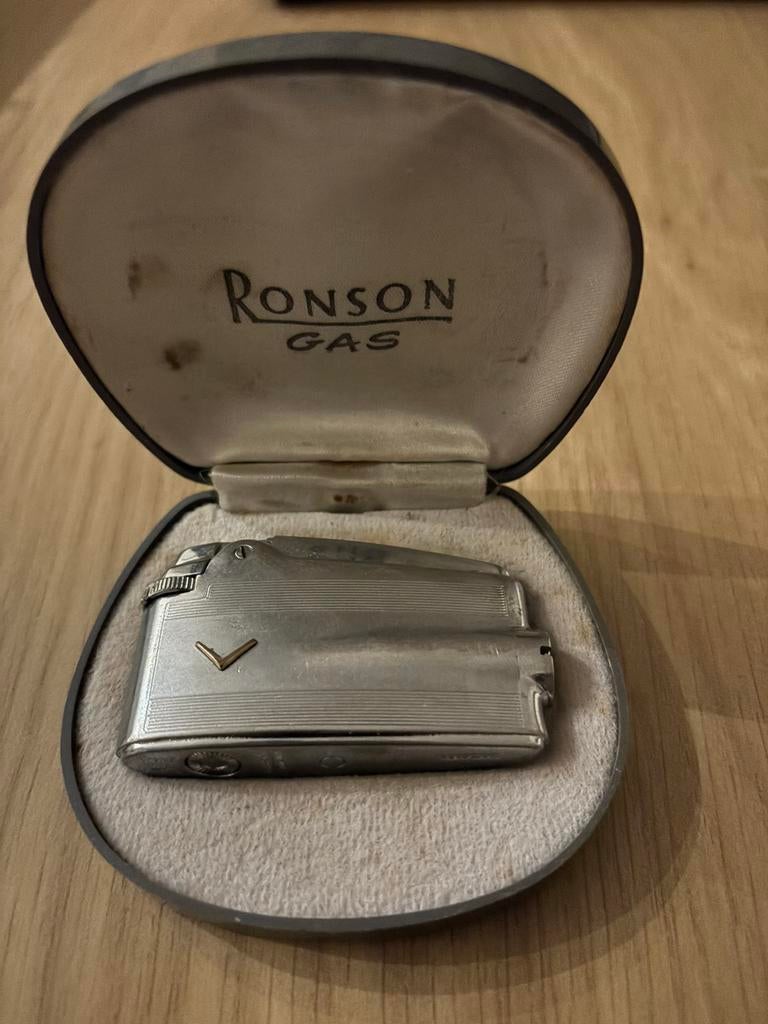 Varaflame Ronson, Collections, Enlèvement