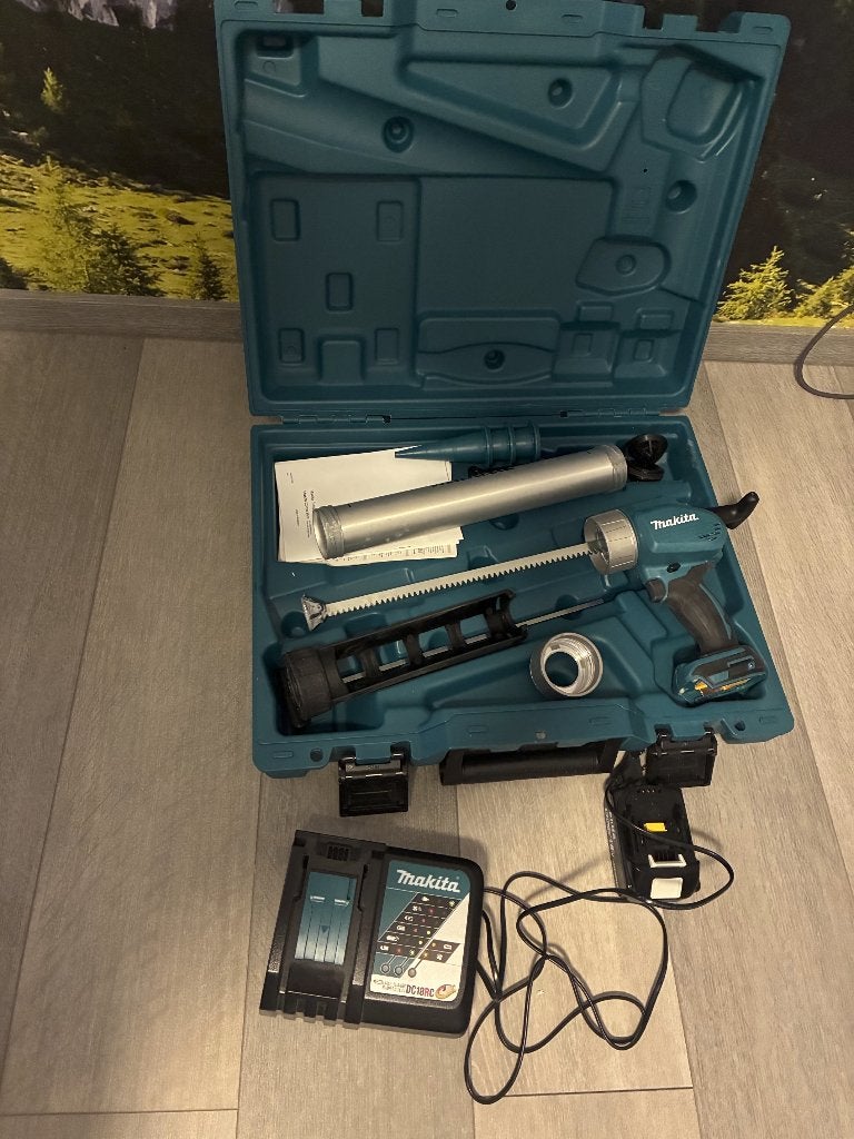 Makita DCG180 kitspuit 18V + 5,0Ah accu, lader en koffer, Bricolage & Construction, Outillage | Outillage à main, Enlèvement, Comme neuf