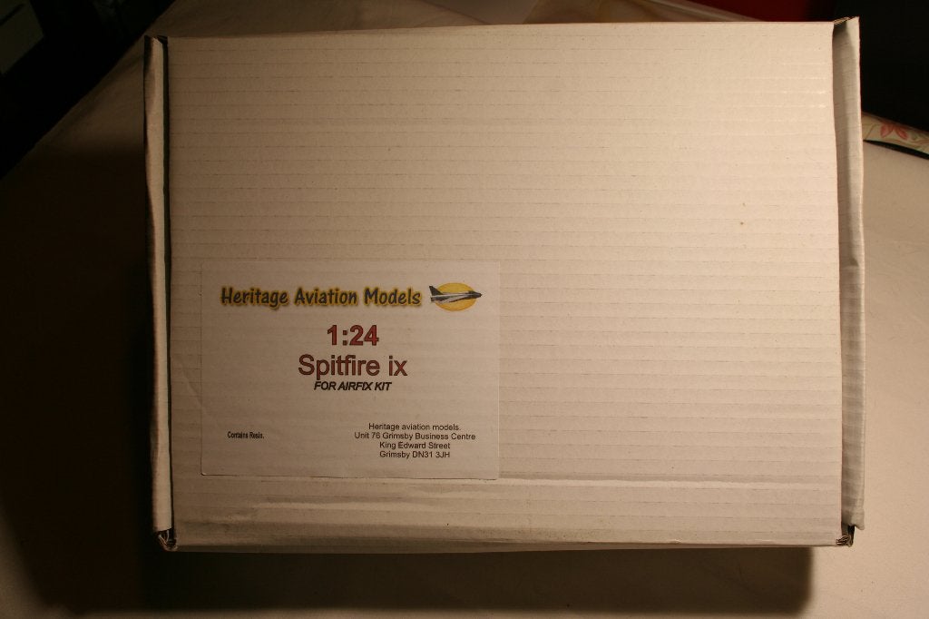 Heritage Aviation Models 1/24 Spitfire IX conversion set, Enlèvement ou Envoi, Comme neuf, Plus grand que 1:72, Avion