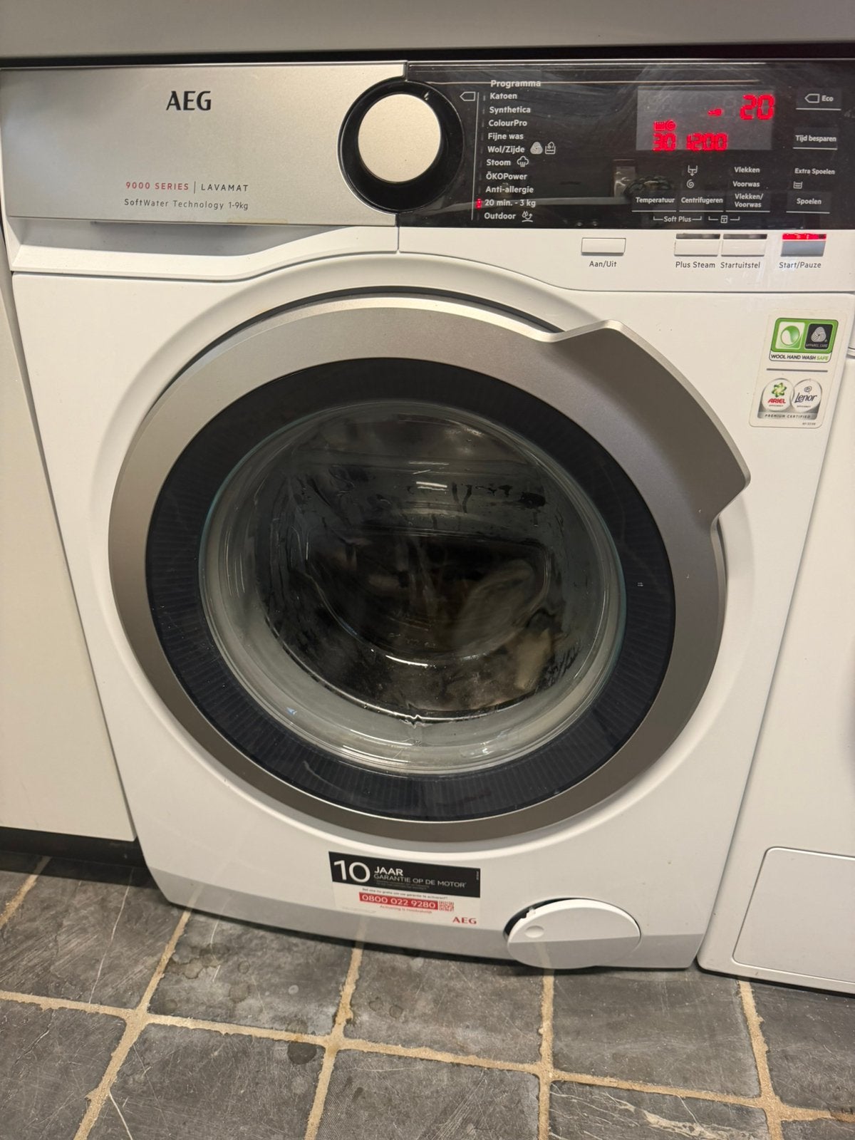 AEG 9000 Series Lavamat Wasmachine - Centrifugeert niet goed, Elektronische apparatuur, Ophalen, Zo goed als nieuw, Voorlader
