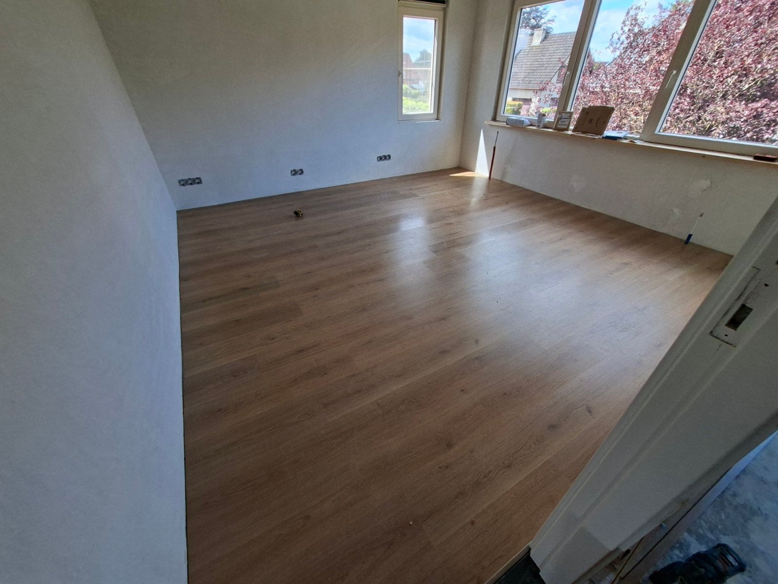 30 m2 Laminaatvloer, Ophalen, 50 tot 150 cm, Zo goed als nieuw, 10 m² of meer