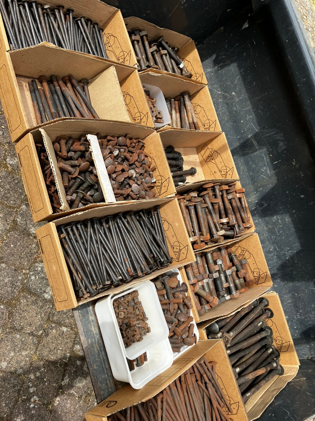 Lot bouten, bouten met schroef, …, Ophalen, Zo goed als nieuw