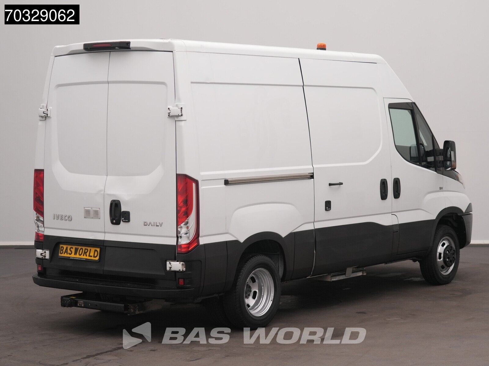Iveco Daily 35C14 Luchtvering Euro6 Trekhaak Dubbellucht Air, Autos, 100 kW, Achat, Entreprise, Boîte manuelle