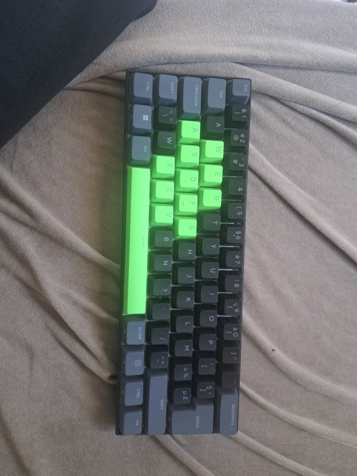 keboardy red switch, Computers en Software, Ophalen, Bedraad