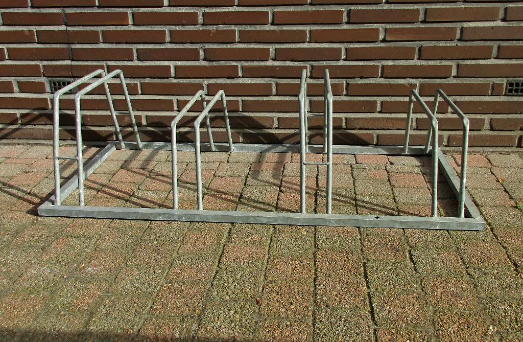 Fietsenrek voor 4 fietsen, Ophalen, Zo goed als nieuw