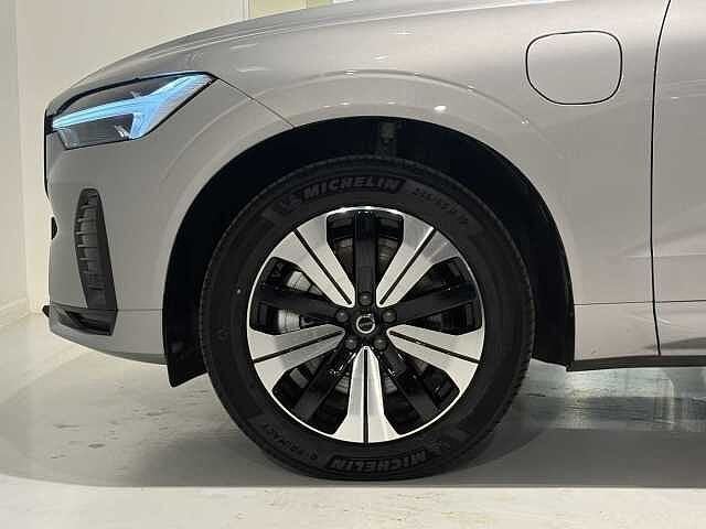Volvo XC60 T6 Recharge Plus Dark, Auto's, Automaat, https://public.car-pass.be/vhr/94fe450c-d36d-41b2-b8d5-8baa0597713b, Euro 6