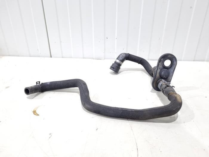 Tuyau radiateur d'un Audi A8, -, 3 mois de garantie, Audi, Utilisé