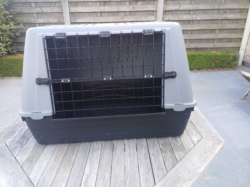 transportbox - bench hond, Dieren en Toebehoren, Transportboxen, Ophalen, Zo goed als nieuw