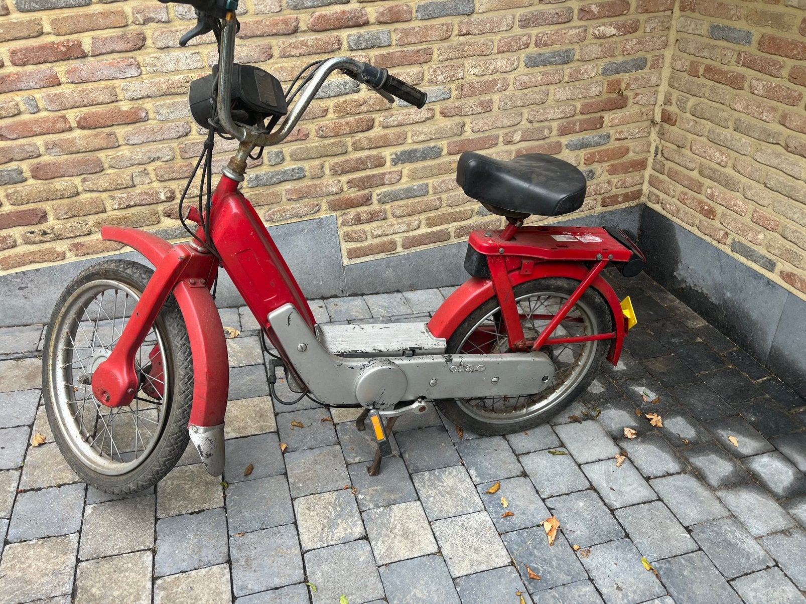 Vespa, Fietsen en Brommers, Ophalen