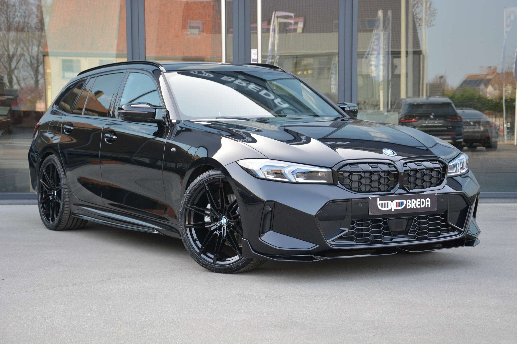 BMW 3 Serie 330 e Touring M-Performance/360Cam/HUD/ACC/Key, Automaat, 1998 cc, Achterwielaandrijving, Gebruikt