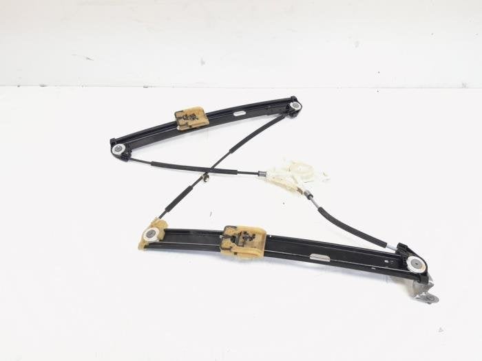 Mécanique vitre 4portes avant gauche d'un Volkswagen Polo, Volkswagen, -, 3 mois de garantie, Utilisé