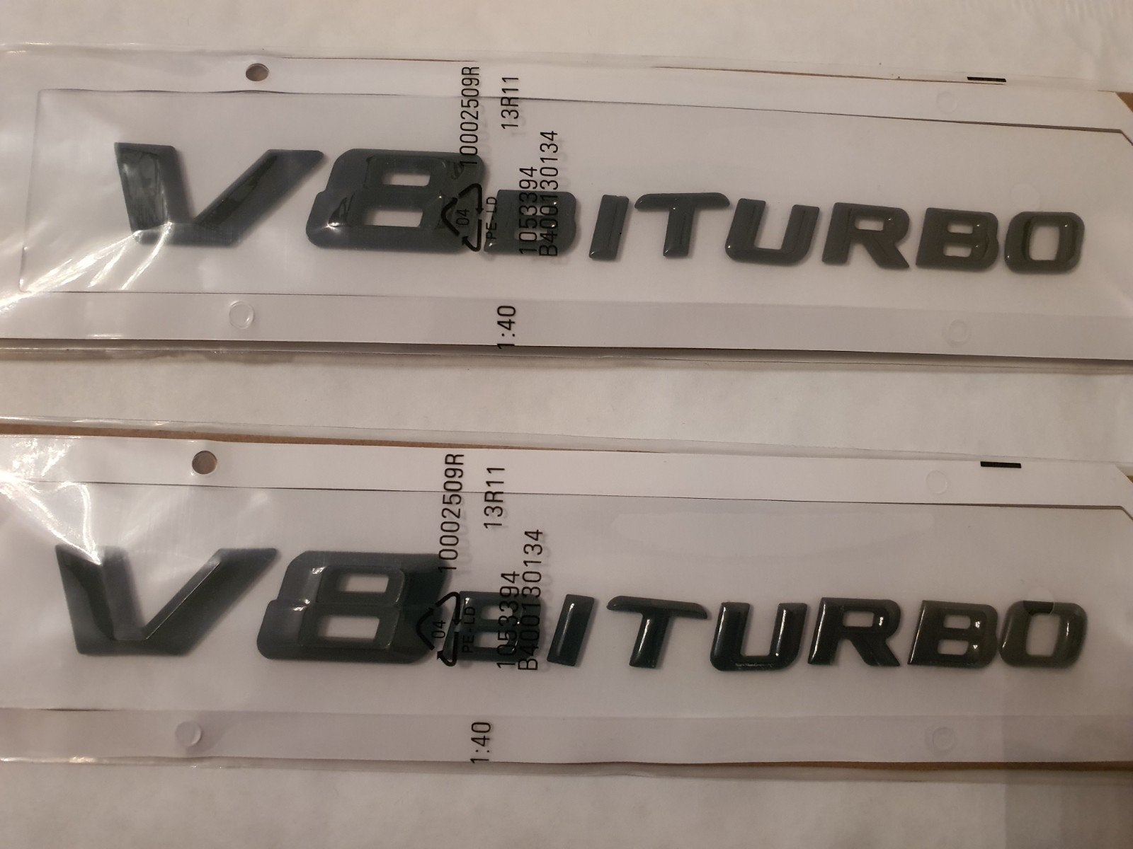 Logos de garde-boue Mercedes V8biturbo chromés ou noirs bril, Enlèvement ou Envoi