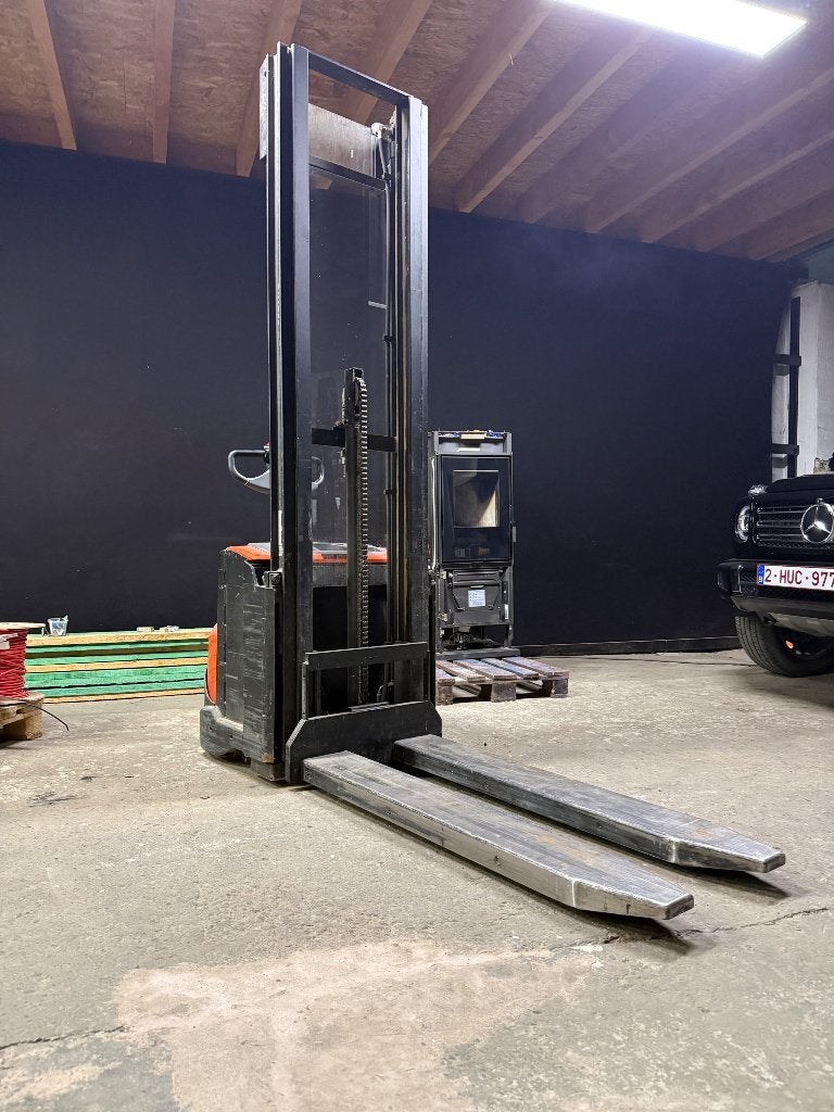 BT SWE120 Elektrische Stapelaar – 1.200 kg, Articles professionnels, Machines & Construction | Chariots élévateurs & Transport interne