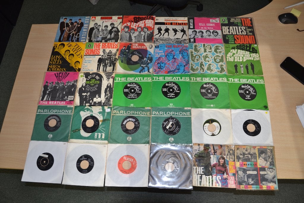 The Beatles - lot de 30 singles originaux, CD & DVD, Enlèvement ou Envoi, 7 inch, Pochette photo, Utilisé