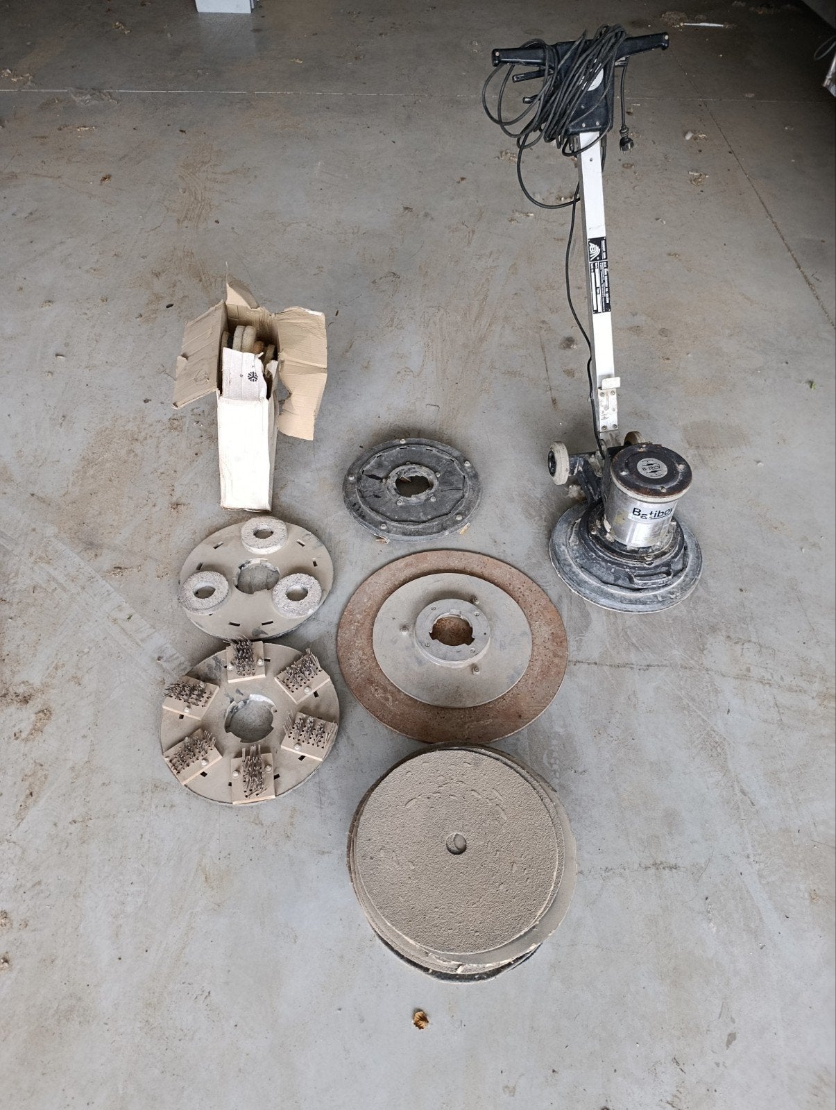 machine à disque unique batiboy 1425s, woodboy, Bricolage & Construction, Outillage | Ponceuses, Utilisé, Autres types, 1200 watts ou plus