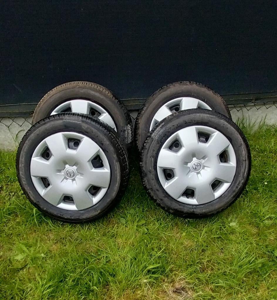 4  Dunlop banden met stalen velgen. Als nieuw!, Auto-onderdelen, Banden en Velgen, Ophalen, Band(en)