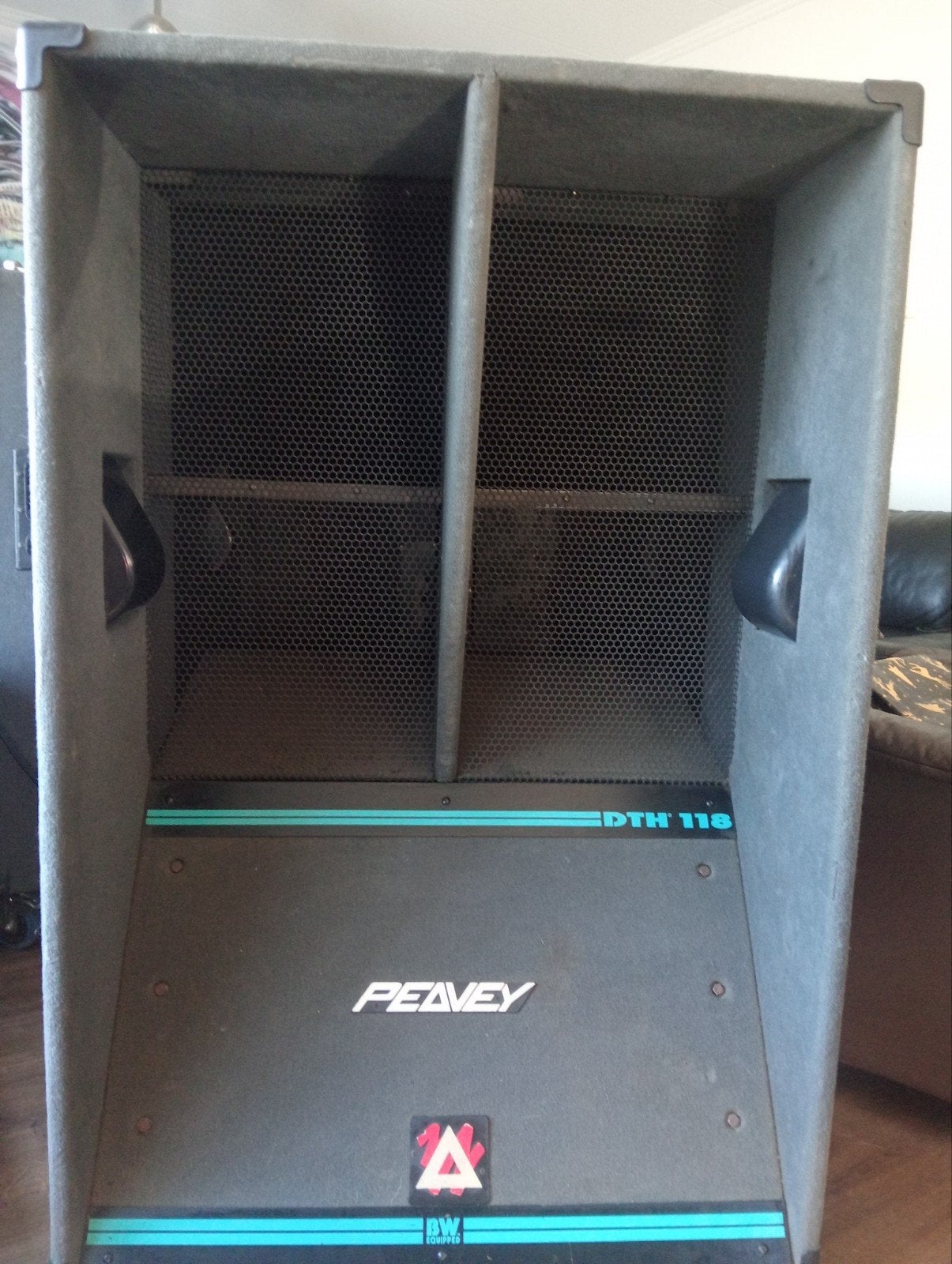 2 stuks Peavey DTH 118, Audio, Tv en Foto, Ophalen, Subwoofer