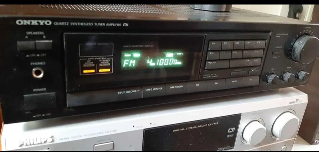 Amplificateur Onkyo TX 820 avec télécommande, TV, Hi-fi & Vidéo, Tuners, Enlèvement