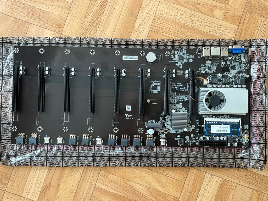 💎 neuve  - Carte Mère Minage BTC-T37 (8 GPU) + RAM 4Go, Informatique & Logiciels, Enlèvement ou Envoi, Intel