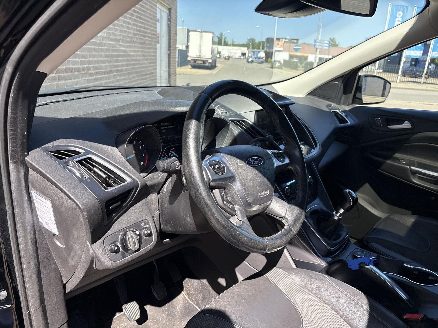 Ford Kuga 1.5 Titanium Styling Pack | Pano | Cruise | Climat, Auto's, Ford, Parkeersensor, Zwart, Bedrijf, Handgeschakeld