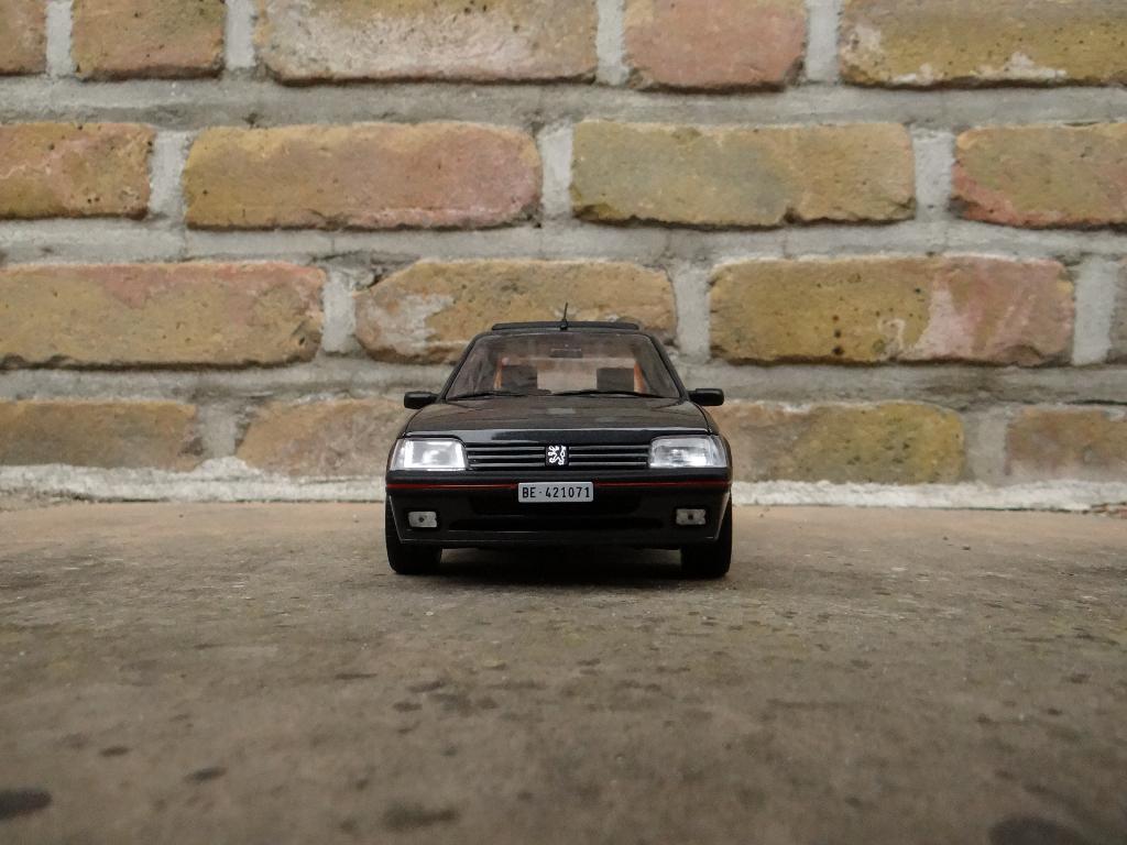 Peugeot 205 GTI (1.9) (PhaseIII) "Collection" Norev 1-18, Ophalen of Verzenden, Zo goed als nieuw, Auto, Norev