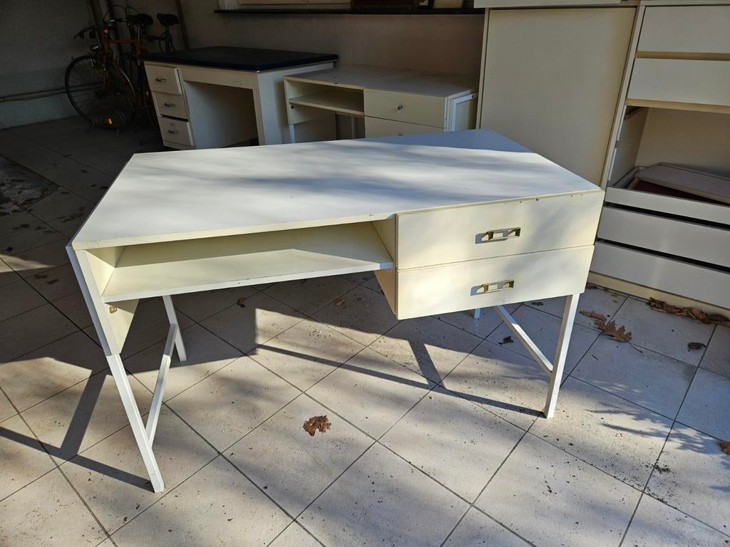 Bureau, Ophalen, Opbergruimte