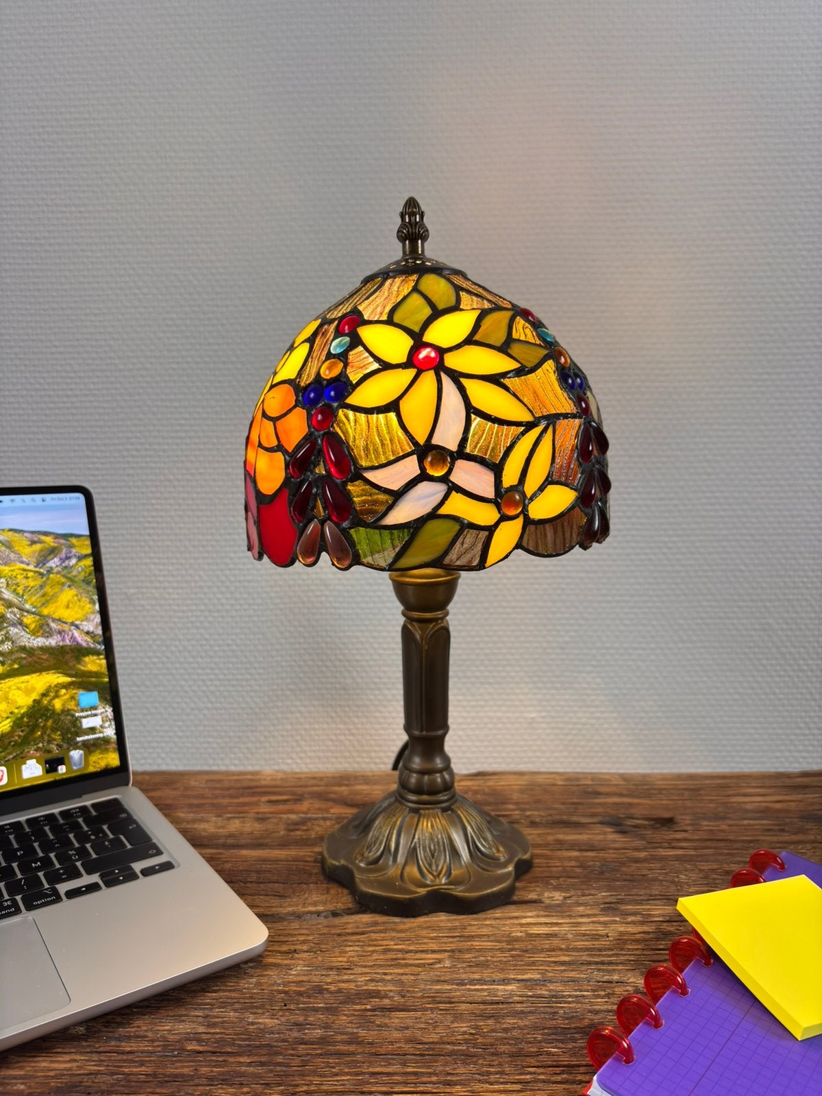 Tiffany lamp in lood en glas klassiek design, Antiek en Kunst, Ophalen of Verzenden