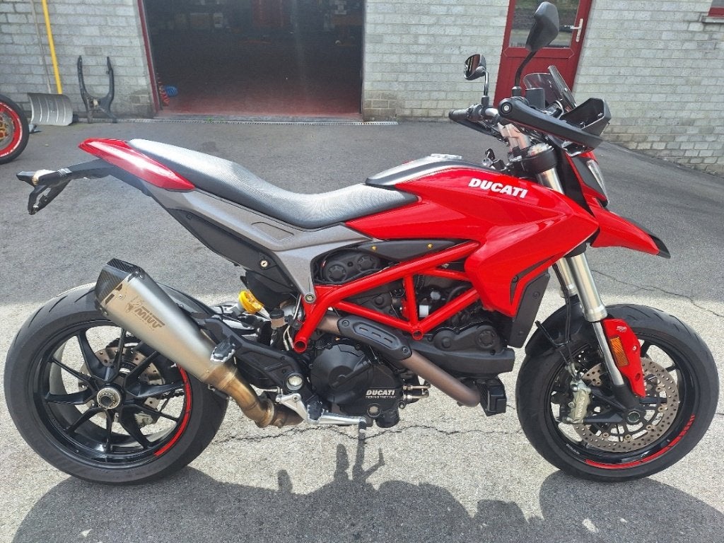 Ducati Hypermotard 939 in nieuwstaat met garantie, Motoren, 2 cilinders, 939 cc, Sportuitlaat, Meer dan 35 kW